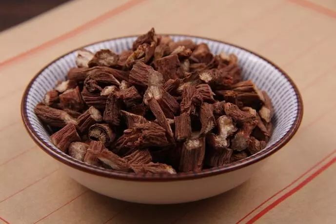 补硒元素能治疗白发吗