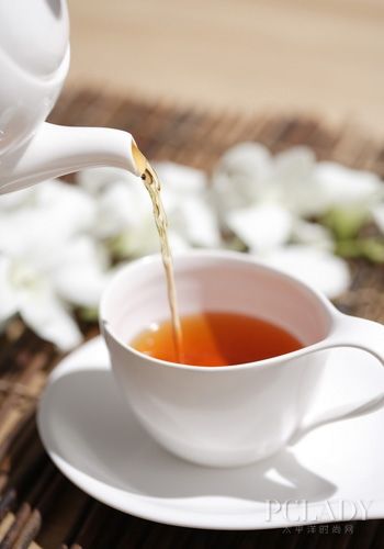 【水果茶的功效与禁忌】 红茶的功效与饮用禁忌小知识