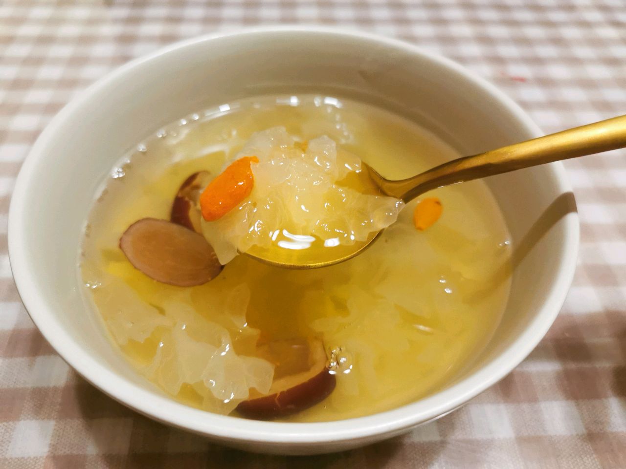 鹿茸和硒同补