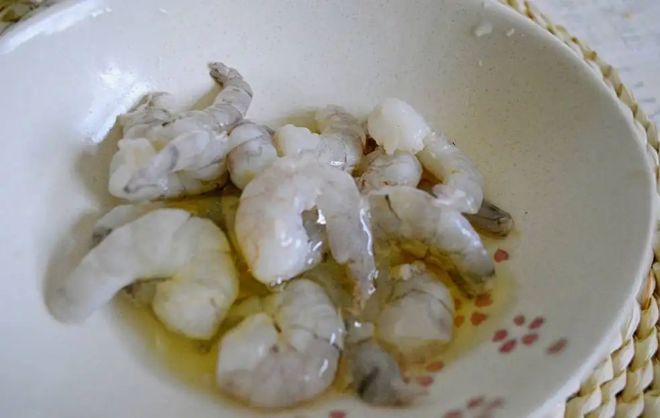 富硒大米黄色