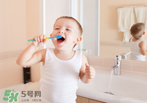 小孩换牙可以吃钙片吗?小孩换牙吃钙片好吗