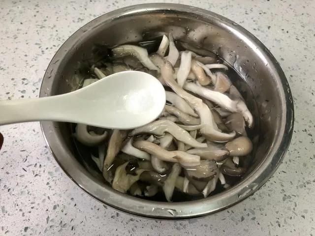 含硒的蔬菜，含硒最高的食物排行榜一览表（建议中老年：宁可少吃肉）