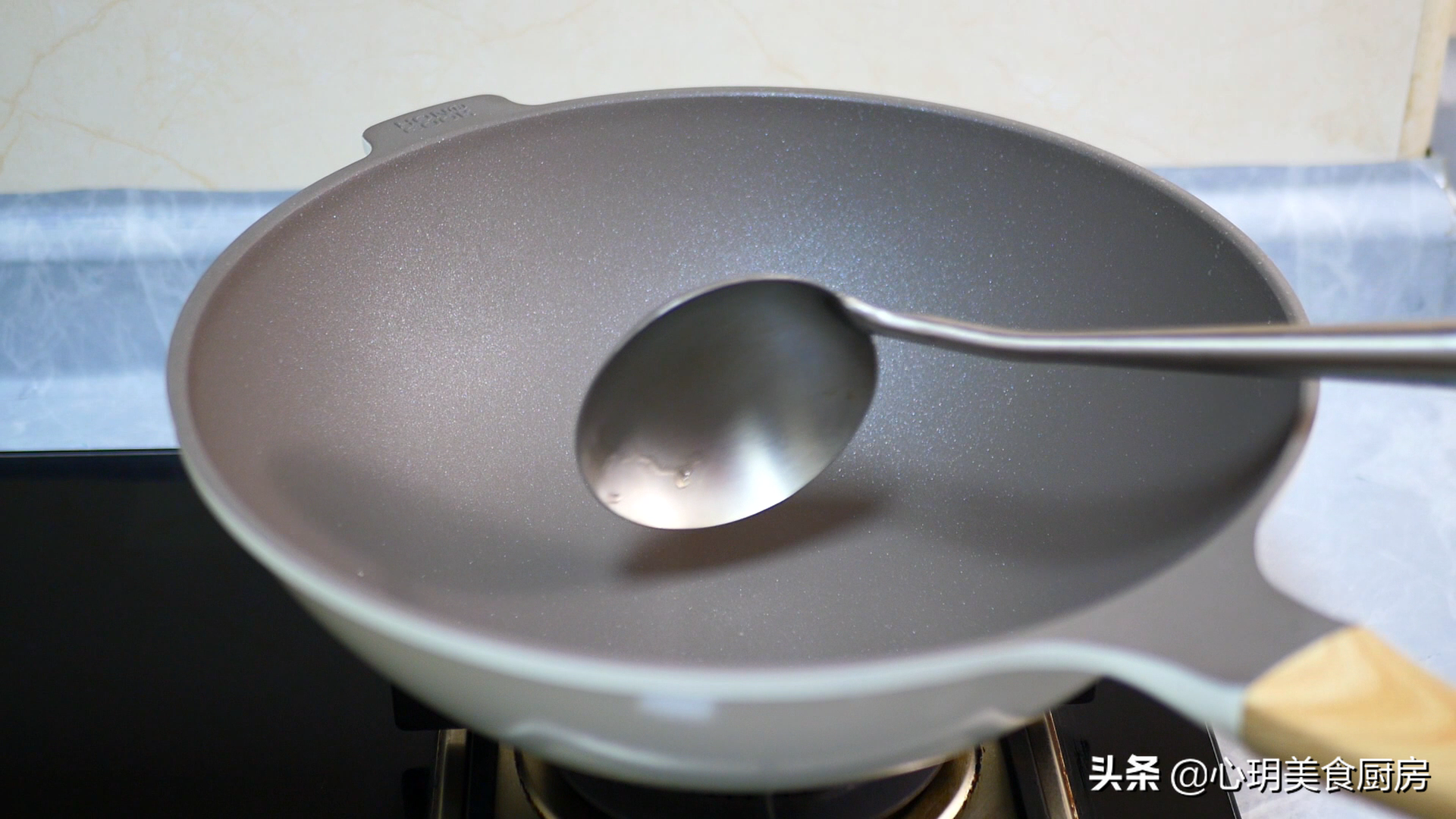 用铁锅做饭可以补铁吗