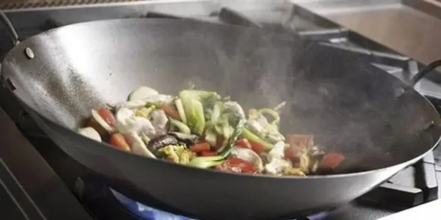 铁锅补铁是真的吗