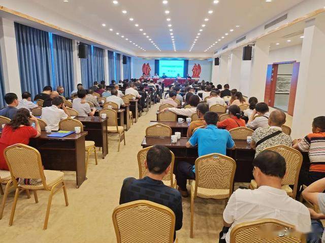 补硒协会的会长