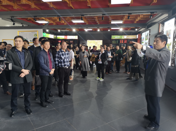 补硒协会的会长