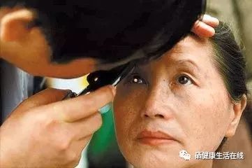 近视补硒有用吗
