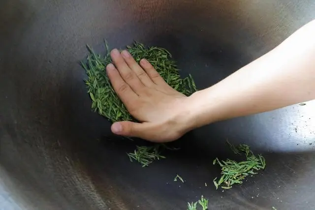 高山富硒茶开采