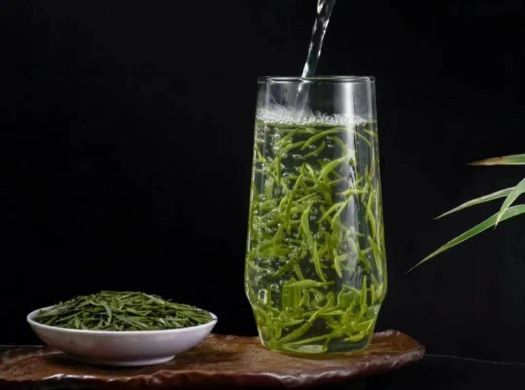 富硒茶冲泡颜色