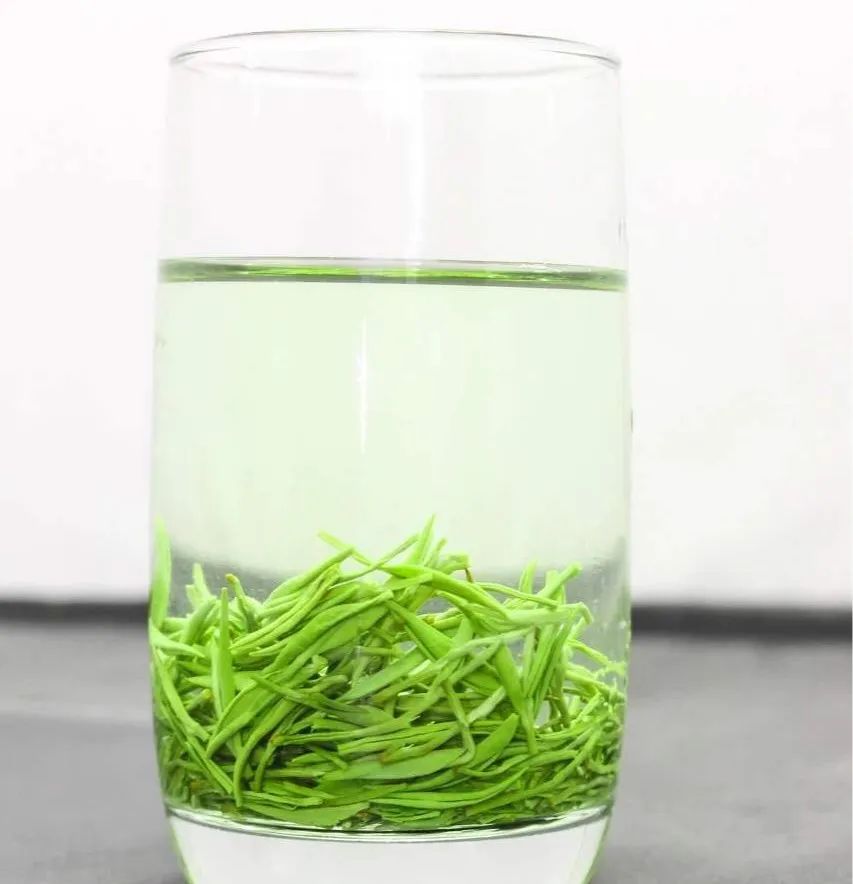 富硒茶冲泡颜色