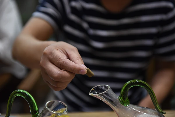开阳富硒茶冲泡