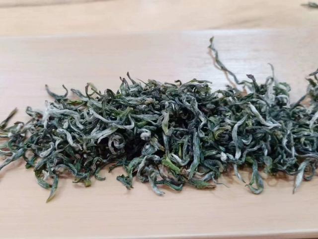 安康富硒银针茶