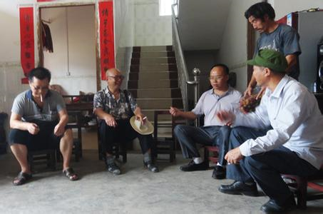 河池市老科协到凤山调研核桃科普示范基地.png