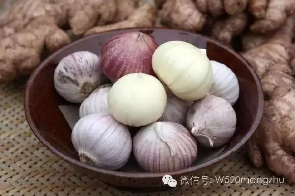 指甲软可以补硒吗