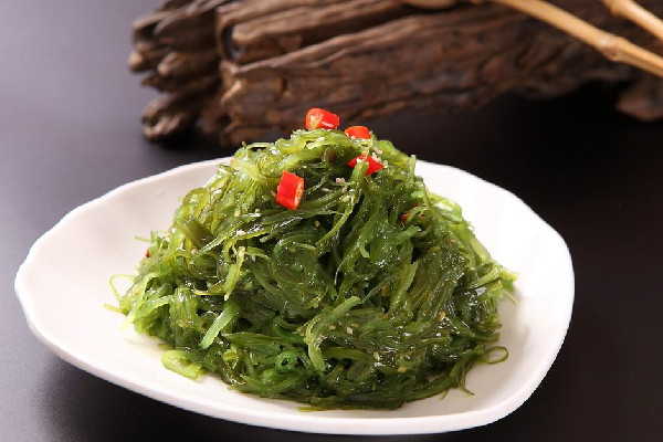 裙带菜的功效和作用 裙带菜可以炖排骨吗