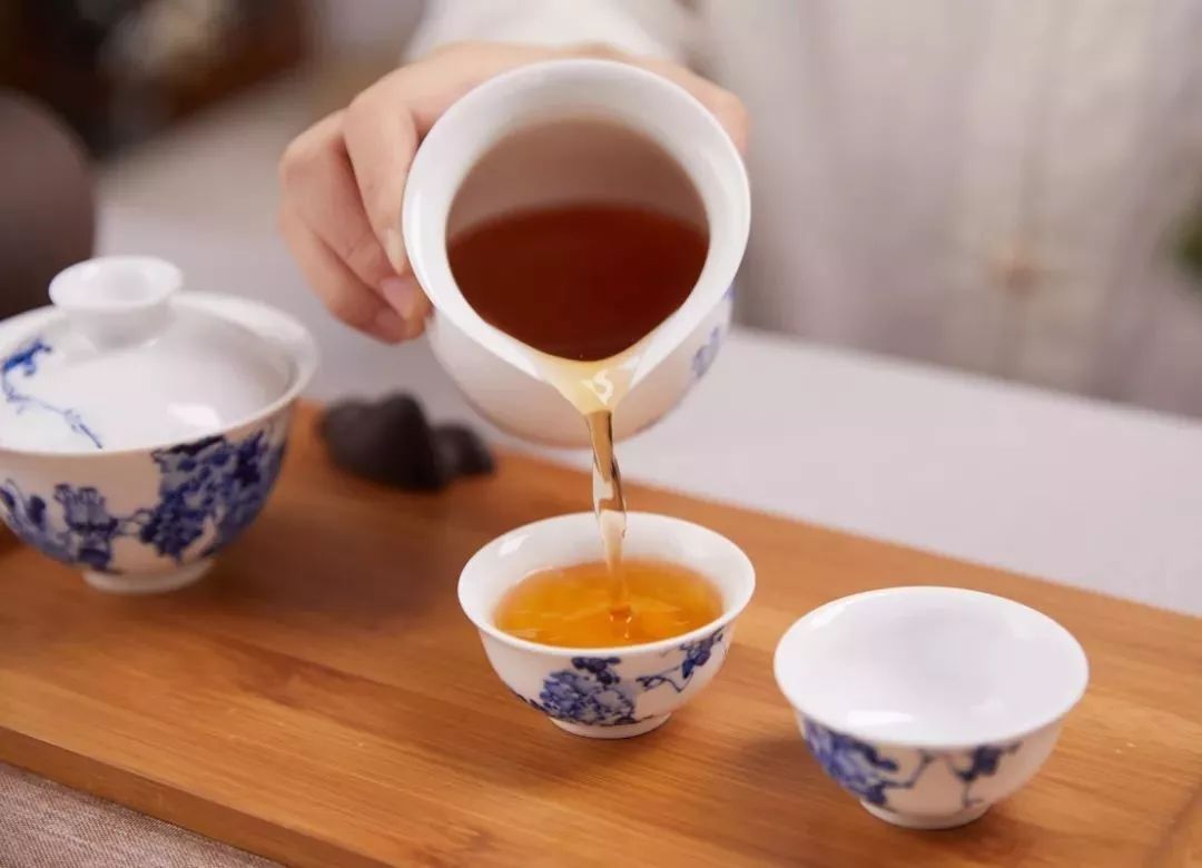 富硒茶和铁观音茶