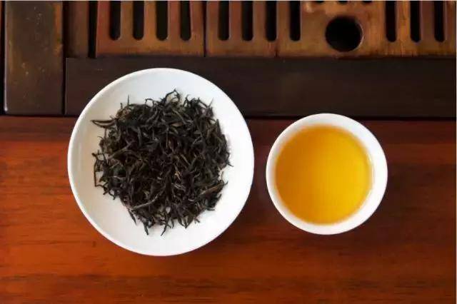 巴东神农溪富硒茶