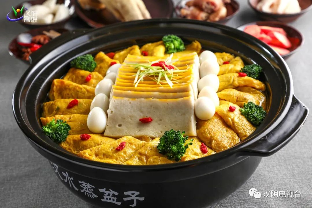 富硒大米蒸熟后粘
