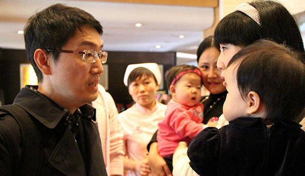儿科医生崔玉涛吐露新生儿补钙的正确方法，避开宝宝补钙误区