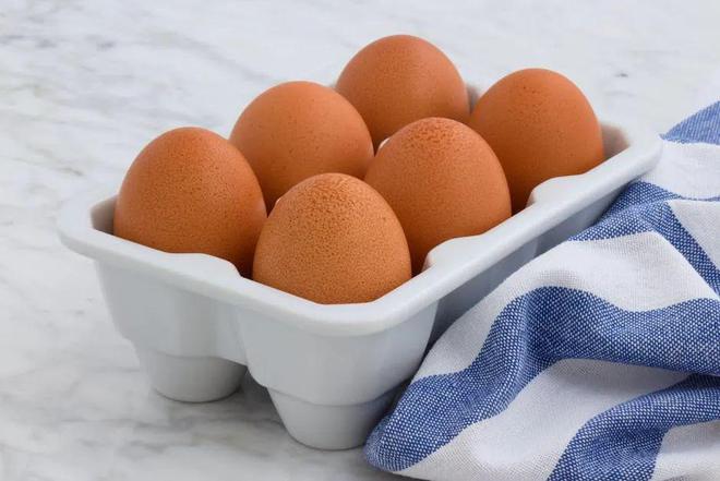鸡蛋补铁吗