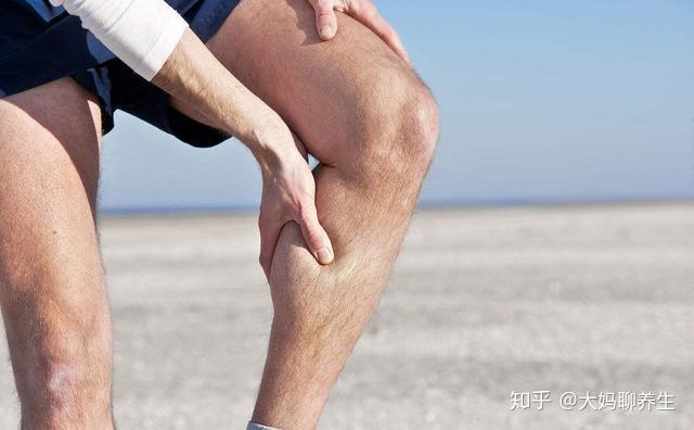 老年人腿抽筋吃什么钙片补钙最好