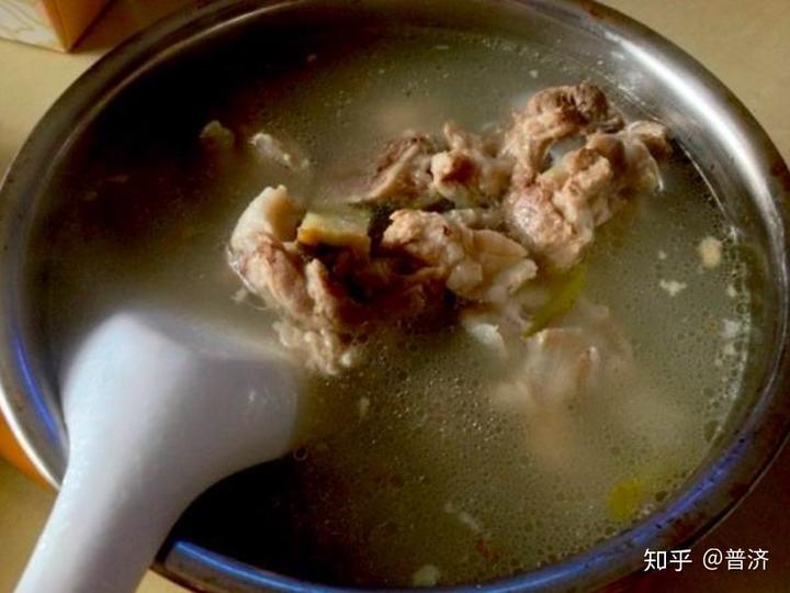 大骨汤补钙吗