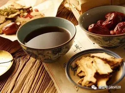 补硒和吃中药冲突么
