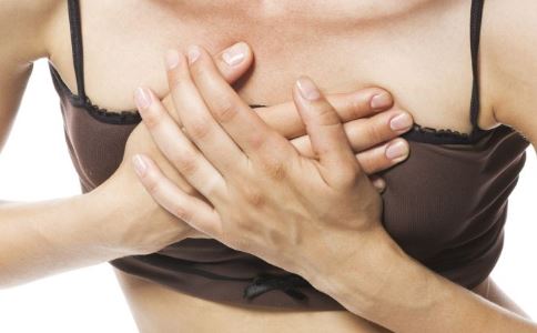 引起乳腺囊肿的原因是什么 乳腺囊肿吃什么药 乳腺囊肿日常保健怎么做