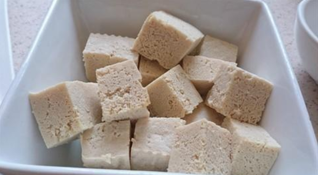 吃虾皮不能补钙？真正补钙的是这4种食物，很多人可能不喜欢吃