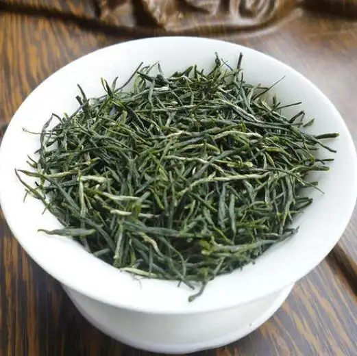 巴山雀舌富硒茶广告