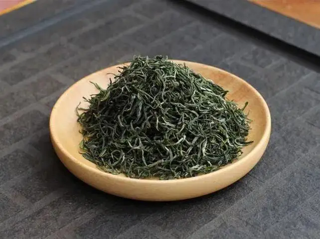 巴山雀舌富硒茶广告