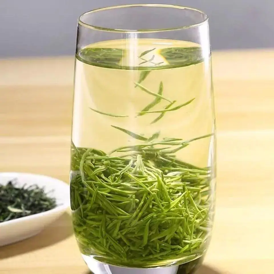 巴山雀舌富硒茶广告