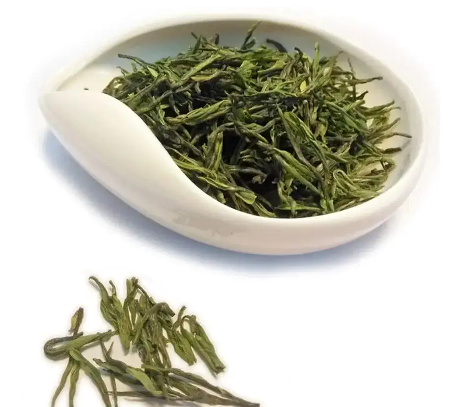 巴山雀舌富硒茶广告