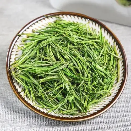 巴山雀舌富硒茶广告