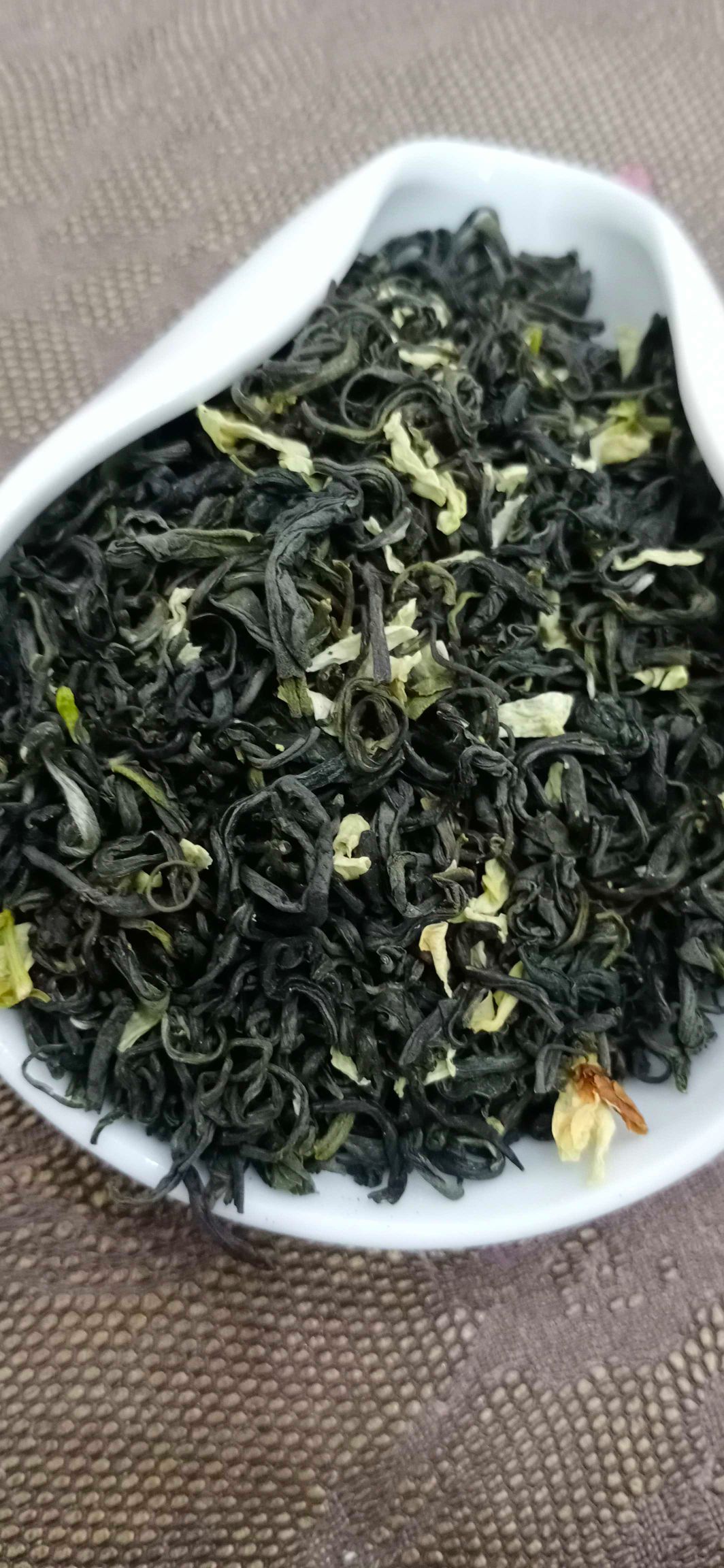 万源+富硒茶+茶山