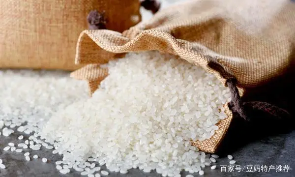 巴山雀舌万源富硒茶
