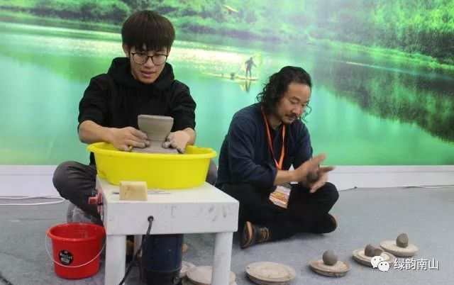 硒陶产品亮相博览会