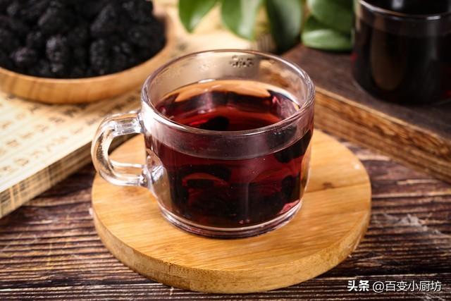 黑桑葚干泡水喝补硒吗