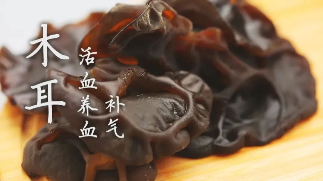 菠菜补铁吗