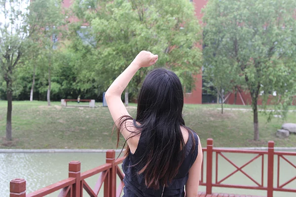 把骨头嚼碎吃补钙吗