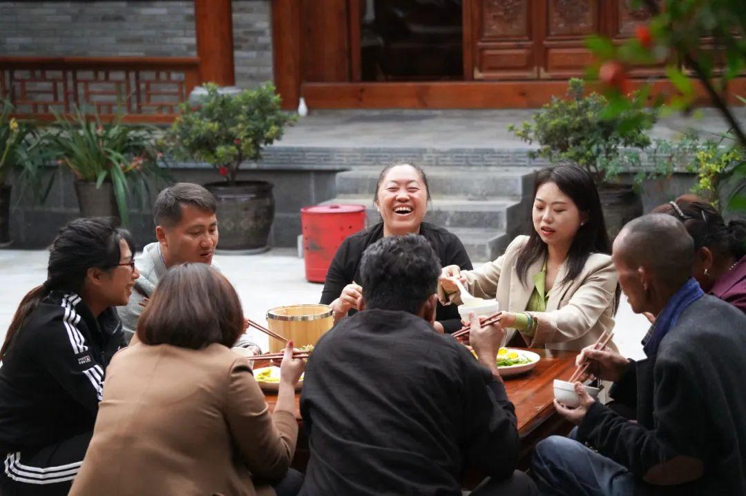 富硒茶搭配什么一起喝
