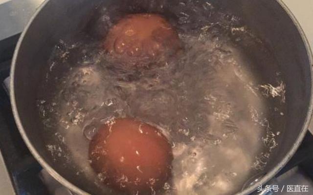 一个鸡蛋可以补多少硒呢