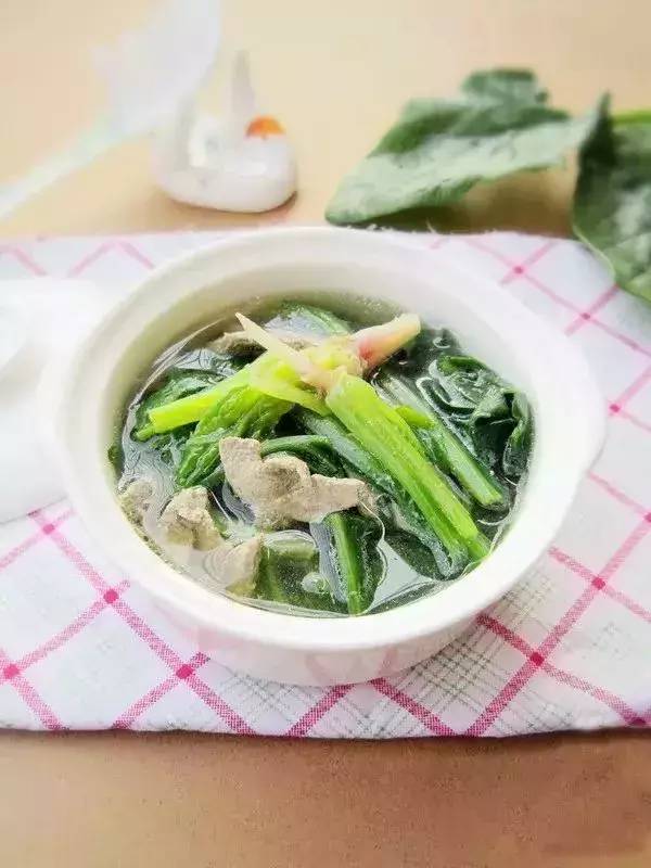 干桑葚泡水喝能不能补硒