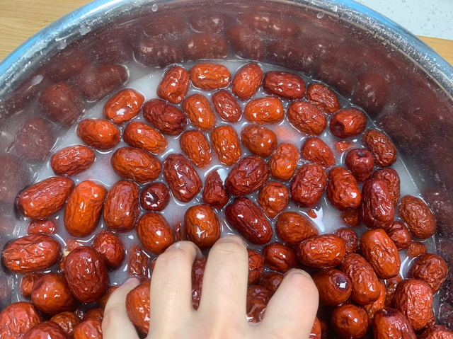 硒维康能喝中药一起吃吗