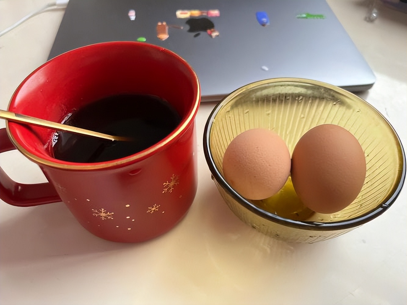 每天吃多少硒