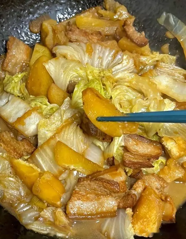 补硒做什么菜(肉沫炒油麦菜番茄香菜肉沫土豆炖白菜番茄土豆烧茄子)-硒宝网