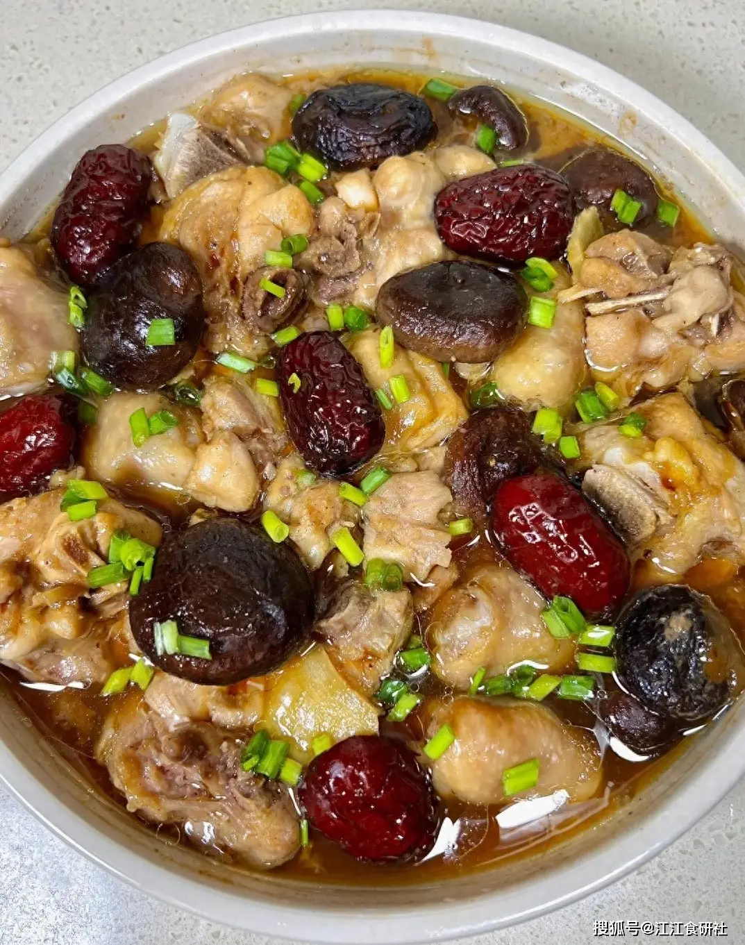 补硒做什么菜(鲜菇蒸鸡补硒食谱)-硒宝网