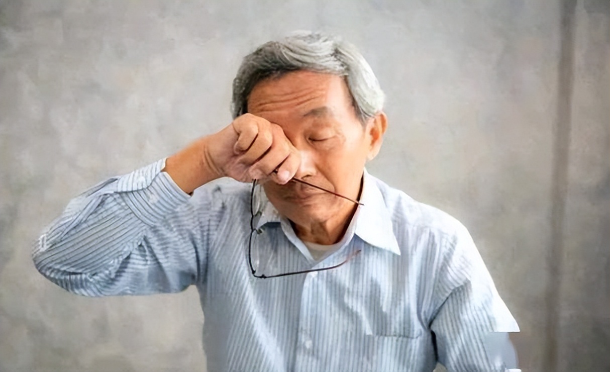 补硒后眼睛困(硒元素与眼健康)-硒宝网